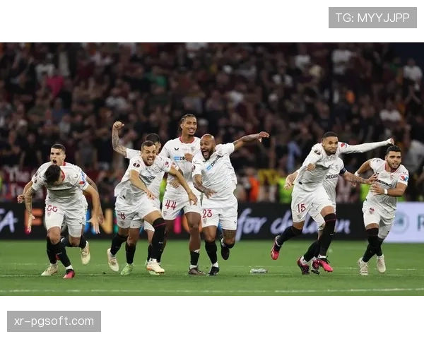 焦点战中的“沉默时刻”：全球转播信号如何统一处理球场内的突发抗议事件