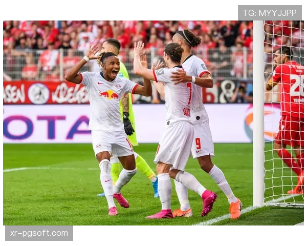 聚焦:从德丙到德甲主力,揭秘海登海姆门将凯文-穆勒的飞跃之路 聚焦:从德丙到德甲主力,揭秘海登海姆门将凯文-穆勒的飞跃之路